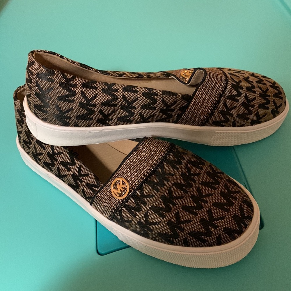 Michael Kori’s - Children’s Loafers - Picture 2 of 5